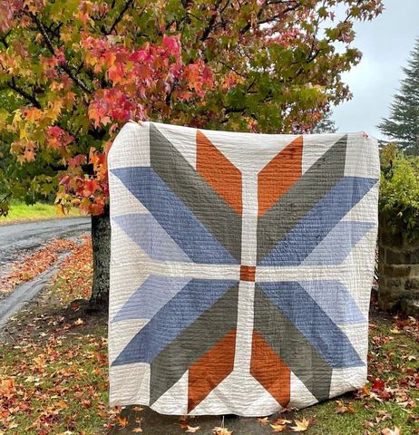 Five Quick Quilts – Penelope Handmade Shop Quilt Fabric Bundles, Triangles Pattern, Big Block Quilts, Quick Quilt, Weaving Designs, Picture Quilts, Modern Quilt Patterns, Half Square Triangles, Barn Quilts