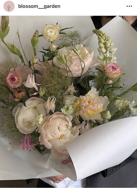 Whimsical Flower, Nothing But Flowers, Beautiful Bouquet Of Flowers, 웃긴 사진, Dream Room Inspiration, Bunch Of Flowers, Flower Shop, Floral Flowers, Flower Decorations