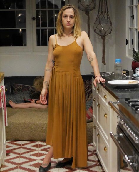 Husband Photos, Lola Kirke, Paris Movie, Jemima Kirke, Biography Movies, Private Wedding, London United Kingdom, Web Series, English Language