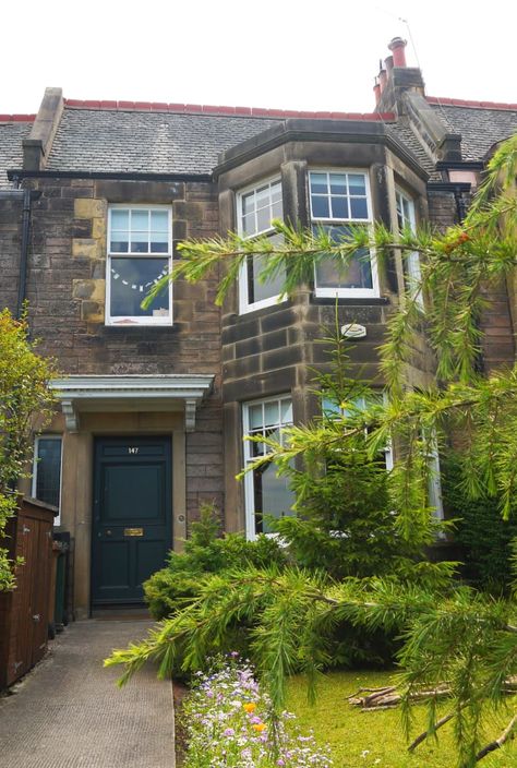 Edinburgh House, Edwardian Terrace, Edwardian Terrace House, City Living Apartment, Apartment Therapy House Tours, Therapy Inspiration, House For Sell, British Houses, Townhouse Exterior