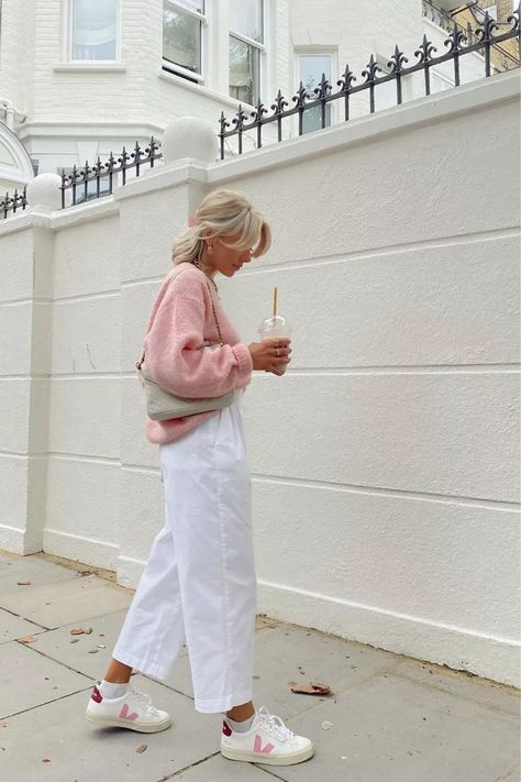 Teacher Crocs Outfit, Colorful Parisian Style, White Pant Winter Outfit, Spring Scandinavian Fashion, Scandinavian Spring Outfit, Netherlands Street Style, Danish Summer Outfits, Coastal Grandmother Winter Outfits, Classic Date Night Outfit