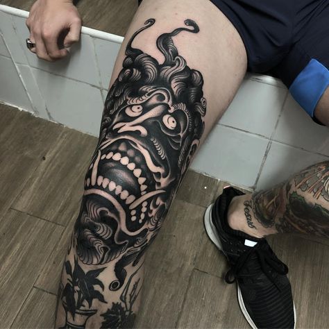 Dark Tattoos, Full Tattoo, 4 Tattoo, Knee Tattoo, Tattoo Design Drawings, Tattoo Inspo, Japanese Tattoo, Body Mods, Big Tattoo