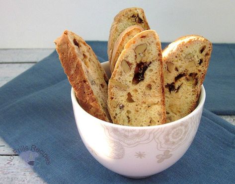 Date Biscotti, Swedish Rusks Recipe, Healthy Biscotti Recipe, Walnut Biscotti, Date And Walnut, Rusk Recipe, Biscotti Cookies, Rift Valley, Biscotti Recipe