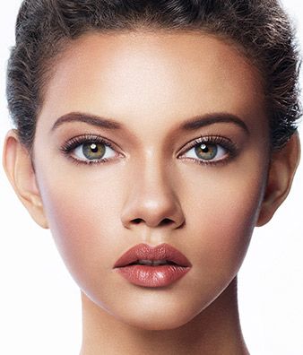 Best Contouring Makeup | Sephora Women Triangle Face Shape, Glowup List, Inverted Triangle Face Shape, Best Contouring Makeup, Triangle Face Shape, Contouring Products, Advanced Makeup, Facial Shapes, Triangle Face