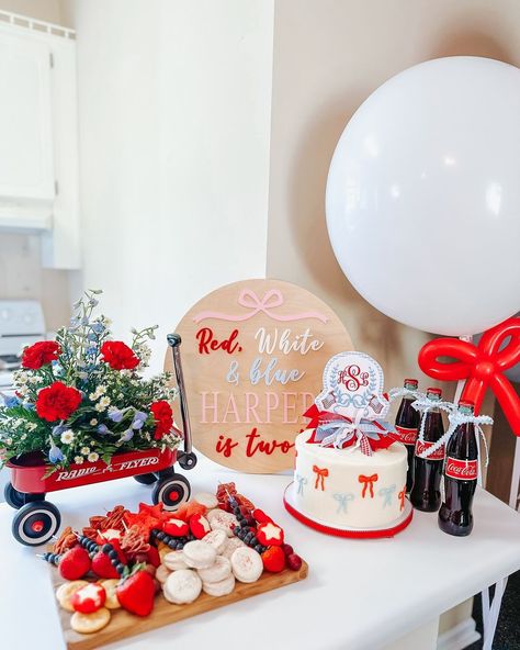 @_littlehappies • Instagram photos and videos Red White And Two Birthday, Red White And Two, High School Graduation Party Decorations, Two Birthday, Usa Party, American Theme, Birthday Plate, High School Graduation Party