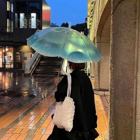 Twitter Jellyfish Transparent, Jellyfish Umbrella, Umbrella Aesthetic, Japanese Series, Transparent Umbrella, Japanese Umbrella, My Wallet, Cute Little Tattoos, Long Handles