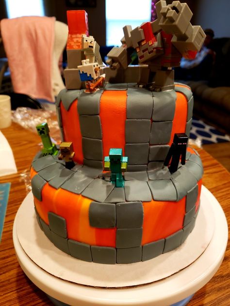 Minecraft Dungeons Cake, Minecraft Cakes, Cake Minecraft, Minecraft Dungeons, Cartoon Birthday, Minecraft Birthday Party, Minecraft Birthday, Minecraft Art, Art Cartoon