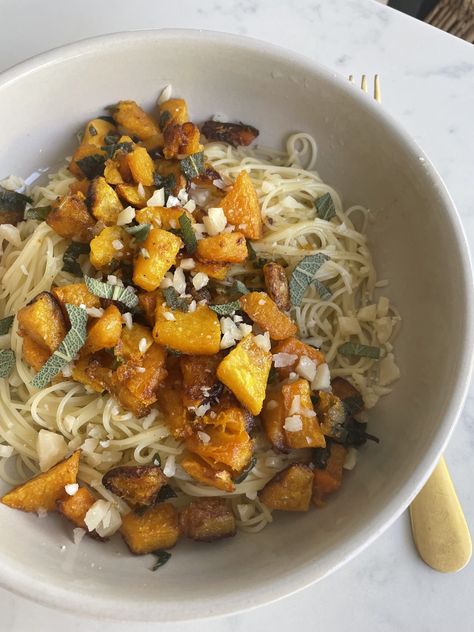 Brown Butter Sage Butternut Squash Pasta - Katie Austin Sage Butternut Squash, Brown Butter Sage, Brown Butter Sage Sauce, Katie Austin, Butternut Squash Pasta, Squash Pasta, Fresh Sage, Angel Hair, Roasted Butternut Squash