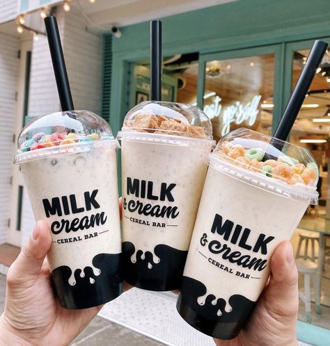 Milkshake Bar, Cookie Crisp, Bebidas Do Starbucks, Cereal Bar, Cereal Bars, Milk Cream, Milk Shakes, Icecream Bar, Cute Desserts