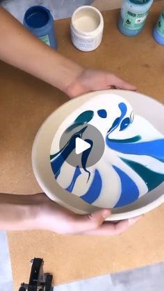 Ceramic Bowl Glazing Ideas, Glazing Plates Ideas, Paint Your Own Pottery Ideas Plates, Ceramic Painting Ideas Plates, Pottery Bowl Painting Ideas, Clay Printing, Wheel Pottery, Ceramica Ideas, Ceramics Bowls Designs