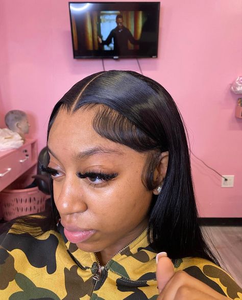 Widows Peak Frontal Wig, Middle Part Behind Ears Hairstyles, Middle Part With Widows Peak, Widows Peak Wig Black Women, Middle Part Frontal Ponytail, Widows Peak Wig, Widows Peak Hairstyles Women, Fine Hairstyles, Fav Hairstyles