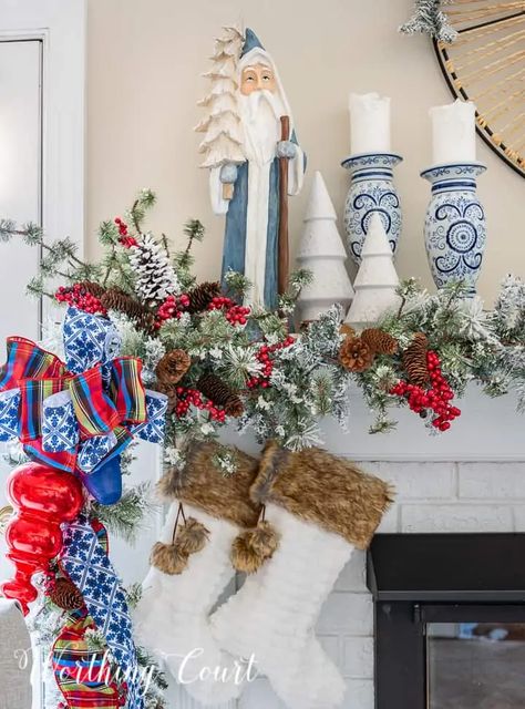 A cozy cottage Christmas foyer filled with updated traditional decorations to inspire you for decorating your own home. #cozychristmasdecorations #christmasfoyer Traditional Christmas Decorations Ideas, Blue And Red Christmas Decor, Cottage Christmas Decorating, Cozy Cottage Christmas, Christmas Foyer, 2023 Ideas, Chinoiserie Christmas, Traditional Holiday Decor, Red Christmas Decor