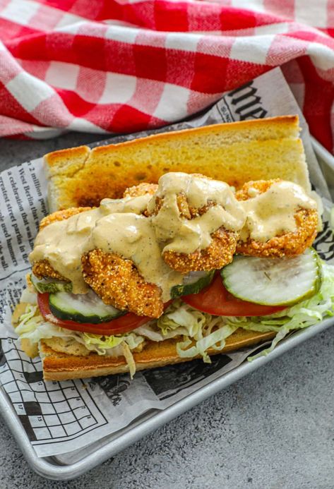 Po Boy Sandwich Recipe Fish Po Boy Sandwich Recipe, Po Boy Sandwich Recipe, Poboy Sandwich Recipe, Fried Fish Sandwich, Crispy Fried Fish, Sandwich Inspiration, Fish Sandwich Recipes, Flatbread Sandwiches, Po Boy Sandwich