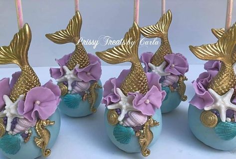 Mermaid Theme Strawberries, Mermaid Candy Apples, Mermaid Breakable Heart, Mermaid Theme Cakesicles, Mermaid Treats, Cakepops Ideas, Mermaid Macarons Sea Shells, Dipped Apples, Chocolate Apples