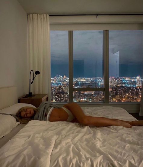 Valeria Core, Alexa Demie, Morning Mood, Model Lifestyle, Urban Aesthetic, Apartment Aesthetic, Future Apartment, Future Lifestyle, Vision Boards