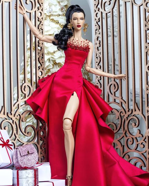 Red Couture, Bolo Barbie, Barbie Doll Clothing Patterns, Barbie Mode, Girl In Red, Gaun Fashion, Christmas Barbie, Barbie Dress Fashion, Barbie Gowns