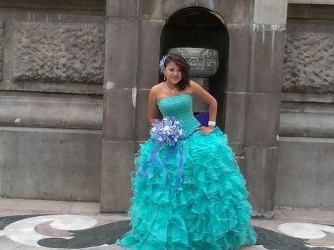 Hermoso vestido verde menta con vivos morados de mi niña Strapless Dress Formal, Ball Gowns, Formal Dresses