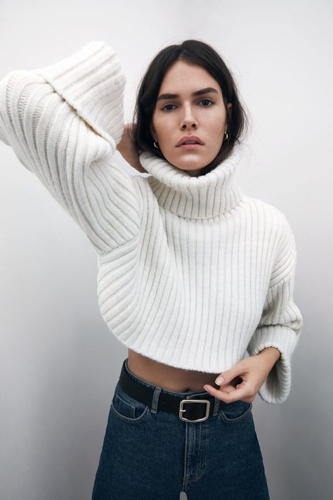 Women's Sweaters | ZARA United States Wollen Tops For Women, Rustic Dresses, 80s Girl, Latest Clothing Trends, Autumn Knitwear, Contrast Dress, Colorful Crop Tops, Striped Knit Dress, Women Outfit