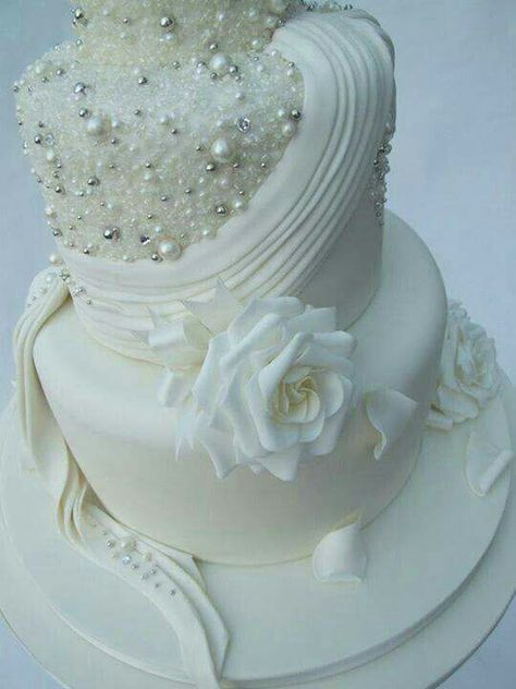 Oh la la! Cash Cake, Amazing Wedding Cakes, White Wedding Cakes, White Wedding Cake, Elegant Wedding Cakes, Elegant Cakes, Wedding Cake Inspiration, Special Cake, Beautiful Wedding Cakes