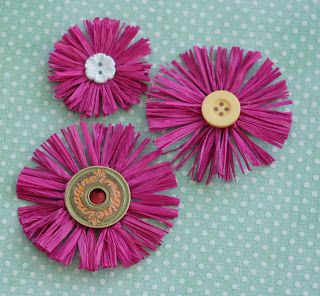 Moments to Treasure: Raffia Flower Tutorial Raffia Flowers, Raffia Crafts, Wrapping Paper Bows, Loom Flowers, Macrame Jewelry Tutorial, Youth Club, String Crafts, Bottle Craft, Burlap Crafts