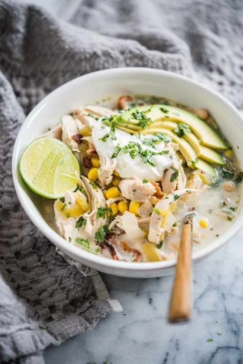 White Chicken Chili Recipe Best White Chicken Chili Recipe, Creamy White Chicken Chili Recipe, Crockpot Meal Prep, Creamy Chicken Chili, White Chicken Chili Recipe, Chicken Chili Crockpot, Fed And Fit, Creamy White Chicken Chili, Crockpot White Chicken Chili