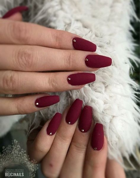 Maroon Nail, Bridal Nails Designs, Maroon Nails, Red Acrylic Nails, Matte Nails Design, Bridal Nails, Prom Nails, Xmas Nails, Classy Nails