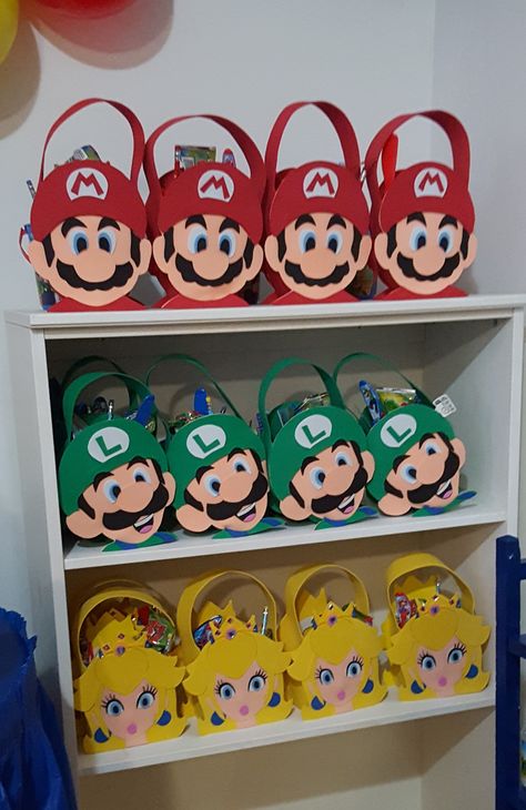 Mario Bros Candy Bag Ideas, Peach Party Decorations, Princess Peach Party, Mario Kart Party, Mario Bros Cake, Mario Bros Birthday Party Ideas, Mario Birthday Cake, Mario E Luigi, Mario And Princess Peach