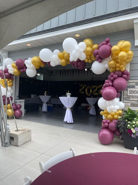 Burgundy and Gold Graduation Party Design Graduation Party Maroon And Gold, Graduation Parties Ideas, Graduation Outfit Ideas High School, Grad Party Ideas, Gold Graduation Decorations, Gold Graduation Party, Boy Graduation, Graduation Party Foods, Graduation Party Themes