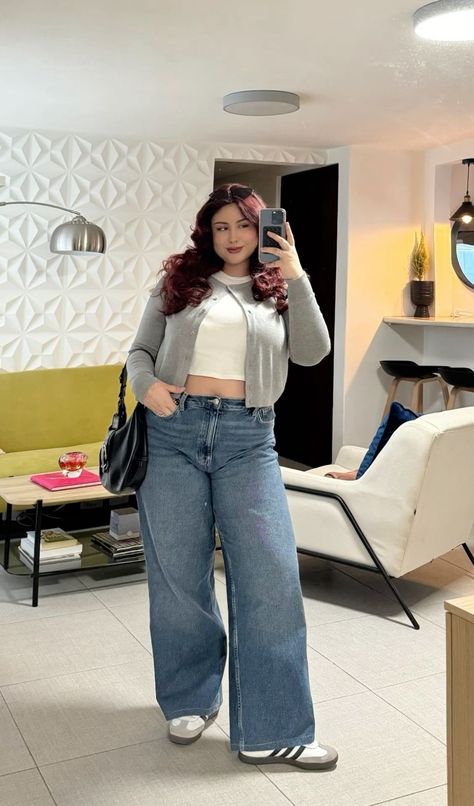 Outfit Big Size Casual, Outfits Mid Size Women, Chubby Woman Outfit, Clothes For Mid Size Women, Outfits For Mid Sized Women, Mid Body Outfits, Midsized Girls Outfits, Casual Outfits Chubby, Winter Outfits Mid Size