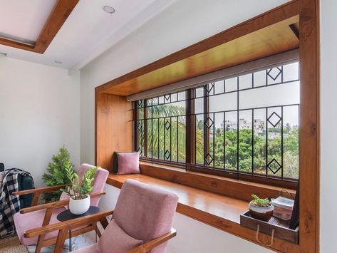 Living Hall Window Ideas Indian, Small Bay Window Ideas Living Room, Window Sitting Ideas, Ms Grill Design, Bay Window In Living Room, Indian Window Design, Seating Window, Bedroom Window Design, Bay Window Design