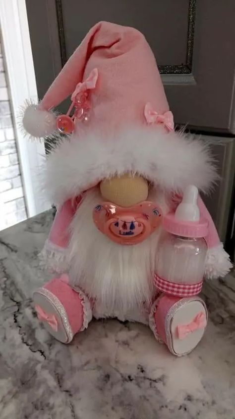 100 + Super Adorable Gnome Crafts to Take You From Easter to Christmas - HubPages Gnomes With Shoes, Gnome Accessories, Crafts For Easter, Gnome Crafts, Crochet Gnome, Mitten Ornaments, Mini Doll House, Gnome Hat, Gnomes Diy