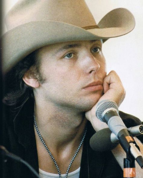 Dwight Yoakam. Male Country Singers, Johnny Rivers, Hot Country Songs, Buck Owens, Dwight Yoakam, Hank Williams Jr, Country Musicians, Country Music Artists, Country Music Stars