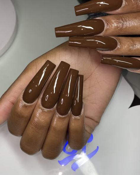 Solid Colour Acrylic Nails, Rich Girl Bedroom, Solid Color Nails Acrylic, Curved Nails, Plain Nails, Solid Color Nails, Glow Nails, Short Acrylic, Aesthetic Beauty