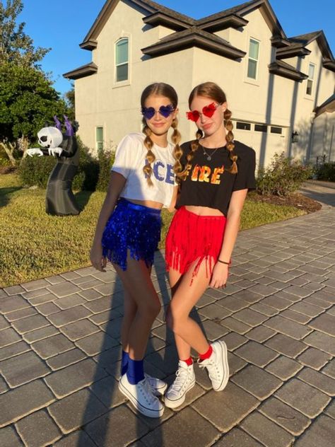 Two Person Bestie Halloween Costumes, Preppy Bestie Halloween Costumes, Best Dynamic Duo Costumes, 2 Person Matching Halloween Costumes, Hollaween Duo Costumes, Best Friend Duo Costumes For Halloween, Duo Halloween Costumes Cowgirl, Preppy 2 Person Halloween Costumes, Preppy Duo Costumes