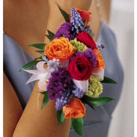 Bright Corsage, Corsages Prom, Formal Flowers, Boutonniere Ideas, Prom Flowers Corsage, Prom Corsages, Wrist Corsage Wedding, Boutonnieres Prom, Wrist Corsages