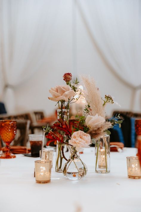 Round Wedding Table Centrepiece, Fall Floral Arrangements Wedding Centerpieces, Bud Vases Wedding Centerpiece Boho, Rustic Boho Wedding Round Table Decor, August Wedding Table Decor, Fall Floral Wedding Centerpieces, Fall Bud Vases Wedding Centerpiece, Autumn Wedding Centrepiece, Boho Bud Vase Centerpieces