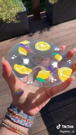 diy home #diy #hack #crafts #clear #cds #paint #roomdecor #inspo #tiktok #video #tutorial Cd Crafts Diy With Cds, Diy Cd, Cd Wall Art, Cd Painting, Wind Chimes Homemade, Cd Diy, Cd Decor, Diy Hack, Easy Diy Room Decor