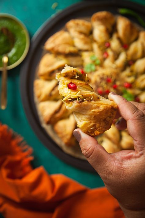 Samosa Tart, Samosa Filling, French Appetizers, Indian Salads, Indian Cooking Recipes, Dried Mangoes, Savory Tart, Puff Pastry Sheets, Chaat Masala