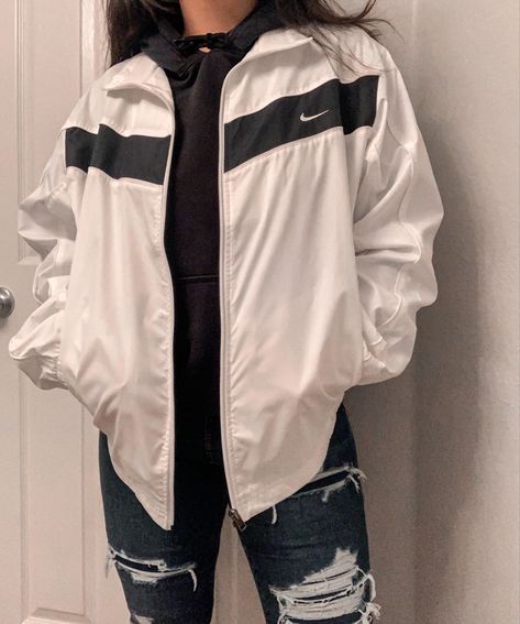 White Windbreaker Outfit, Windbreaker Outfit, White Windbreaker, Tomboy Outfits, Fit Check, Work Outfits, Work Outfit, Rain Jacket, Outfit Ideas