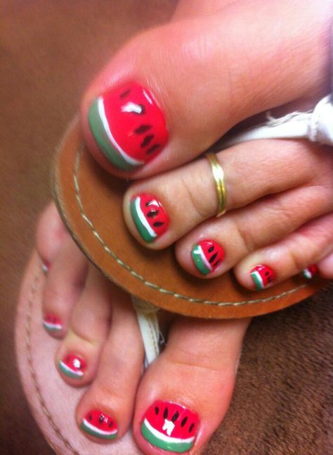 Watermelon toes. cute. Fruit Toe Nail Designs, Watermelon Toe Nail Designs, Watermelon Toenails, Summer Nails Watermelon, Watermelon Toes, Nails Watermelon, Watermelon Nails, Summer Toes, Pretty Toe Nails