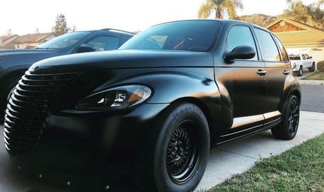 This 808-HP Chrysler PT Cruiser Drag Racer Is Ugly as Sin But It'll Smoke Dodge Hellcats - The Drive Pt Cruiser Custom, Kei Truck, Bentley Mulsanne, Stance Cars, Lovely Car, Drifting Cars, Chrysler Pt Cruiser, Car Trailer, Pt Cruiser