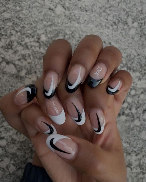 Short Nails For Athletes, Nike Nails Designs, Athletic Nails, Track Nails, Sporty Nails, Nails Nike, Nike Tattoo, Nike Nails, Cute Easy Nail Designs