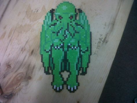 cthulhu perler by ~thedalejohnson on deviantART Cthulhu Perler, Perler Crafts, Hama Bead, Bead Projects, Hama Beads Patterns, Bead Ideas, Fuse Beads, Nerd Stuff, Perler Bead Patterns