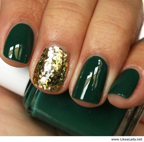 Nails Christmas, Christmas Green, Essie Nail Polish, Ideas Nails, Essie Nail, Orange Nails, Makati, Green Nails, Love Nails