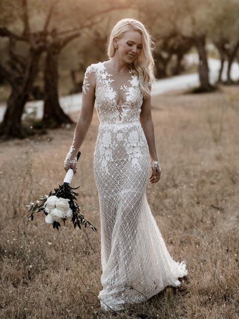 Rhiannon - Queen of Hearts - Galia Lahav | This hand-beaded mermaid gown has a low cleavage in the front and back and unique sheer long sleeves made of crochet beaded lace and a vintage rose pattern. Galia Lahav Rhiannon, Beaded Mermaid, Preowned Wedding Dresses, Galia Lahav, White Bride, Mermaid Gown, Yes To The Dress, Vintage Rose, Queen Of Hearts