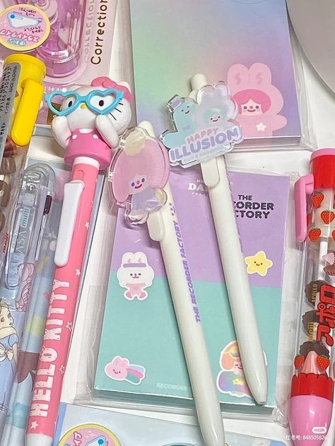 Muji Stationery, Pretty School Supplies, Stationery Obsession, Cute Stationary School Supplies, Cute School Stationary, Cute Pencil Case, Kawaii School Supplies, Kawaii Pens, Study Stationery