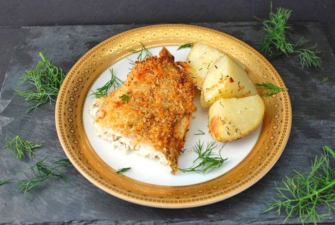 Panko Crusted Catfish Baked Catfish Recipes, Panko Recipes, Fried Catfish Recipes, Baked Catfish, 300 Calorie Meals, Catfish Recipes, Fried Catfish, Baked Fish, Healthy Dishes