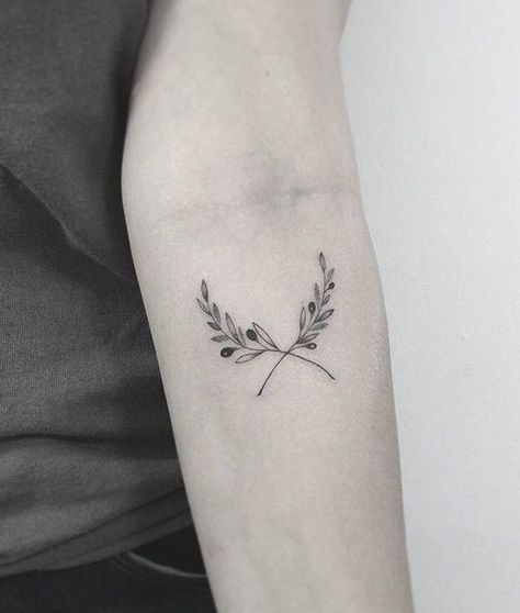 Olive branches tattoo on the inner arm. #plant #tattoo #olivebranch Olive Tree Tattoos, Olive Tattoo, Olive Branch Tattoo, Tattoo Tree, Tattoo Diy, Tree Tattoo Small, Branch Tattoo, Tattoo People, Plant Tattoo