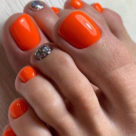 #nails #beauty Orange Toe Nails Ideas, Orange Pedicure, Orange Toe Nails, Fall Toe Nails, Santa Nails, Pedicure Colors, Gel Toe Nails, Toe Nail Color, Summer Toe Nails