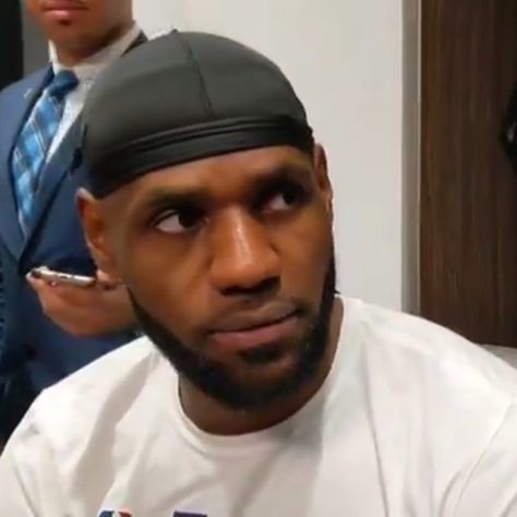 Nba Reaction Pics, Eyebrow Raise Reaction Pic, Lebron James Funny Face, Disappointed Reaction Pic, Side Eye Reaction Pic, Lebron James Funny, Disappointed Face, Nba Pfp, Funny Nba